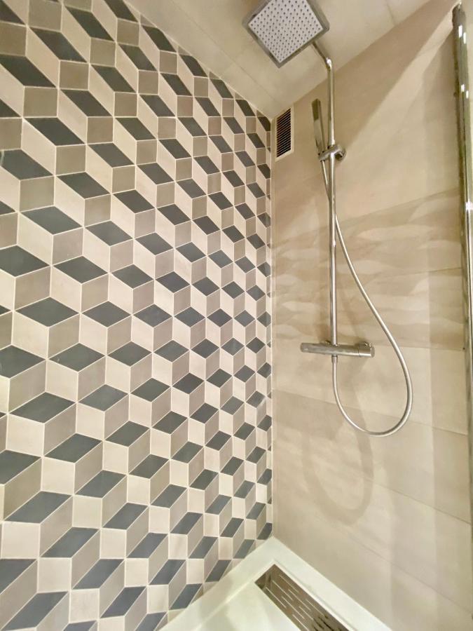 Charming Huertas II Appartement Madrid Buitenkant foto